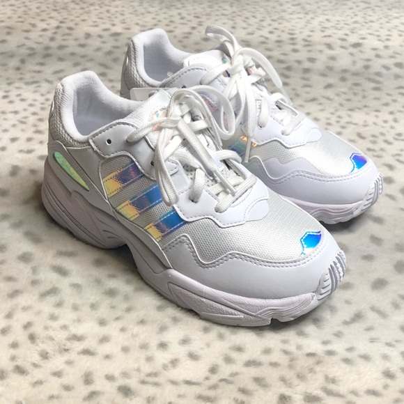 scarpe adidas yung iridescent